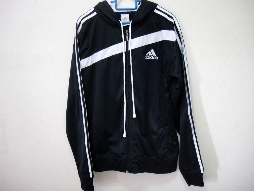 Adidas Sportswear Hooded Jacket Sweater L or XL size blue (male) Adidas Sportswear Hooded Jacket Sweater L or XL size blue (male)